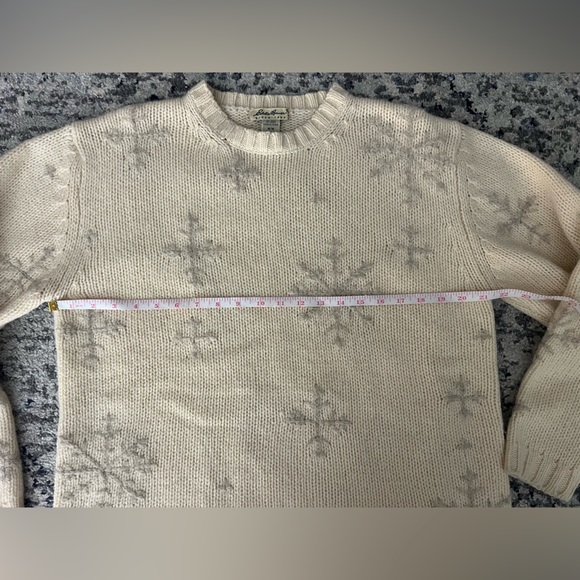 Vintage Eddie Bauer 100% Wool Snowflake Sweater - Picture 8 of 8